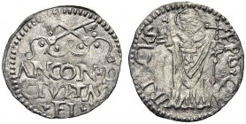 MONETE ITALIANE REGIONALI
ANCONA
Anonime, attribuite a Clemente VII, sec. XVI. Quattrino. Æ gr. 0,58 Scritta in tre righe sormontata da chiavi. Rv. ...