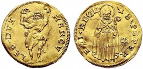 MONETE ITALIANE REGIONALI
REGGIO EMILIA
Ercole I d'Este, 1471-1505. Ducato. Au gr. 3,46 HERCV LES DVX Ercole che solleva Anteo. Rv. S PSPER EPI REGI...