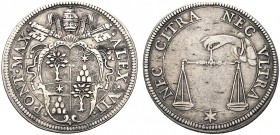 MONETE ITALIANE REGIONALI
ROMA
Alessandro VII (Fabio Chigi), 1655-1667. Testone. Ar gr. 9,43 ALEX VII PONT MAX Stemma sormontato da triregno e chiav...