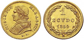 MONETE ITALIANE REGIONALI
ROMA
Pio IX (Giovanni Maria Mastai Ferretti), 1846-1870. Scudo 1854 a. VIII. Au Effigie del Papa a s. Rv. Valore entro cor...