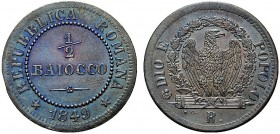 MONETE ITALIANE REGIONALI
ROMA
Seconda Repubblica Romana, 1848-1849. Mezzo baiocco 1849. Æ Valore entro cerchio perlinato. Rv. Aquila su fascio volt...