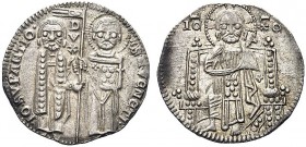 MONETE ITALIANE REGIONALI
VENEZIA
Giovanni Soranzo doge LI, 1312-1328. Grosso. Ar gr. 2,16 I V SVPANTIO San Marco consegna il vessillo al doge. Rv. ...