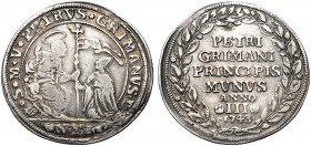 MONETE ITALIANE REGIONALI
VENEZIA
Pietro Grimani, 1741-1752. Osella 1743 a. III. Ar gr. 9,45 S. Marco benedice con la mano d. e porge il vessillo so...
