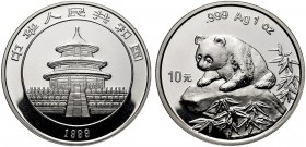 MONETE STRANIERE
CINA
Repubblica Popolare Cinese, dal 1949. 10 Yuan 1999 Panda, cifre piccole. Ar gr. 31,1 KM#1216. FDC