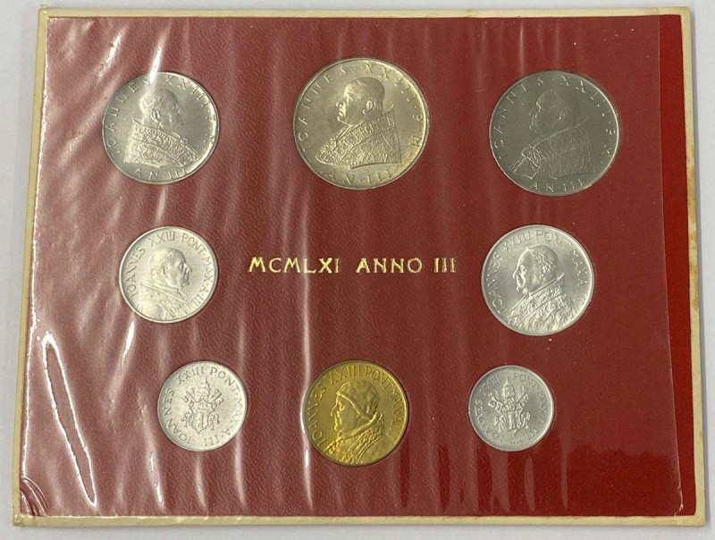 Serie Divisionale Vaticano composta da 8 valori compreso 500 Lire in Ag - Anno 1...