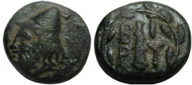 Bronze Æ>br>Troas. Birytis, c. 350-300 BC, Head of Kabeiros left, wearing pileos / Upright club, B-I P-Y across fields, all within wreath
12 mm, 1,25...