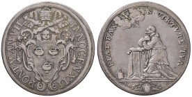 Roma – Innocenzo XII (1691-1700) - ½ Piastra An. VII - Munt. 32 NC
Foro otturato.
qBB 
