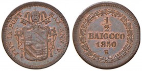 Roma – Pio IX (1846-1870) - 1/2 Baiocco 1850 An. V - Gig. 247 C
Lieve difetto di conio al bordo.
FDC