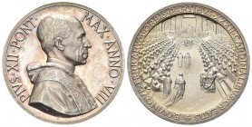 ROMA
Pio XII (Eugenio Pacelli), 1939-1958.. Medaglia 1946 a. VIII opus A. Mistruzzi.
Ag gr. 36,61 mm 44
Dr. PIVS XII PONT - MAX ANNO VIII. Busto a ...