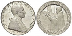 ROMA
Pio XII (Eugenio Pacelli), 1939-1958.. Medaglia 1955 a. XVII opus A. Mistruzzi.
Ag gr. 36,46 mm 44,0
Dr. PIVS XII PONTIFEX MAXIMVS ANNO XVII. ...