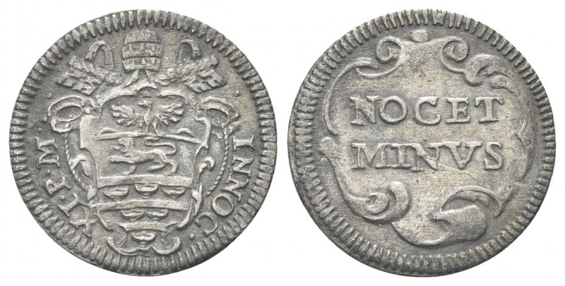 ROMA
Innocenzo XI (Benedetto Odescalchi), 1676-1689.. Mezzo Grosso.
Ag gr. 0,6...