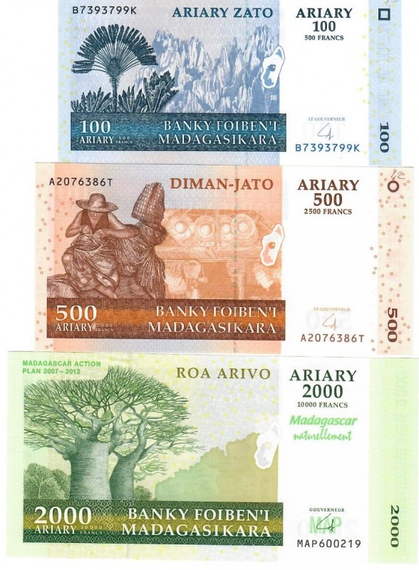 Madagascar 100 & 500 & 2000 Ariary 2004 Lot of 3 Banknotes