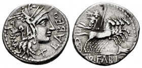 Fabia. Denario. 124 a.C. Roma. (Craw-273/1). (Ffc-697). Anv.: Cabeza de Roma, con casco, a derecha; detrás ROMA; delante X LABEO. Rev.: Júpiter en cua...