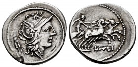 Julia. Denario. 101 a.C. Roma. (Ffc-763). Anv.:  Cabeza de Roma, con casco, a derecha; detrás espiga. Rev.: Victoria en biga a derecha; debajo L IVLI....