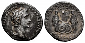 Augusto. Denario. 2 a.C.-4 d.C. Lugdunum. (Ric-207). (Ffc-22). Ag. 3,53 g. MBC-. Est...75,00.