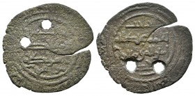 Reinos de Taifas. Taifa de Badajoz. Yahya al Mansur. Dirham de cobre. 455-60 H. (V-Tipo 994). (Prieto-367b). 2,56 g. Agujeros. BC. Est...30,00.