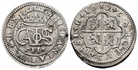 Carlos II (1665-1700). 2 reales. 1682. Segovia. M. (Cal 2008-639). (Cal 2019-442). Ag. 7,05 g. Oxidaciones limpiadas. MBC+. Est...150,00.