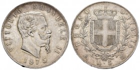 Italia. Vittorio Emanuele II. 5 liras. 1875. Milán. M. (Km-8.4). (Pagani-499). Ag. 24,75 g. Golpecito en el canto. MBC. Est...40,00.
