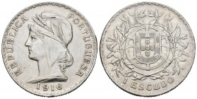 Portugal. 1 escudo. 1916. (Km-564). (Gomes-23.2). Ag. 24,76 g. Rayita y golpecito en el canto. EBC. Est...30,00.
