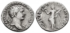 Trajano. Denario. 107 d.C. Roma. (Spink-3129). (Ric-128). Rev.: COS V P P SPQR OPTIMO PRINC. Victoria con corona y palma. Ag. 3,28 g. BC+. Est...35,00...