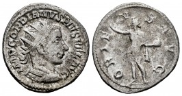 Gordiano III. Antoniniano. 242-244 d.C. Incierta. (Spink-8626). (Ric-213). (Seaby-167). Rev.: ORIENS AVG. Sol en pie a izquierda con globo y la mano d...