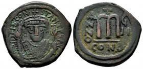 Tiberio II Constantino. Follis. 578-582 d.C. Constantinopla. (Sear-430). Ae. 13,05 g. MBC/MBC+. Est...50,00.