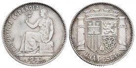 II República (1931-1939). 1 peseta. 1933*3-4. Madrid. (Cal 2019-34). Ag. 5,02 g. EBC. Est...25,00.