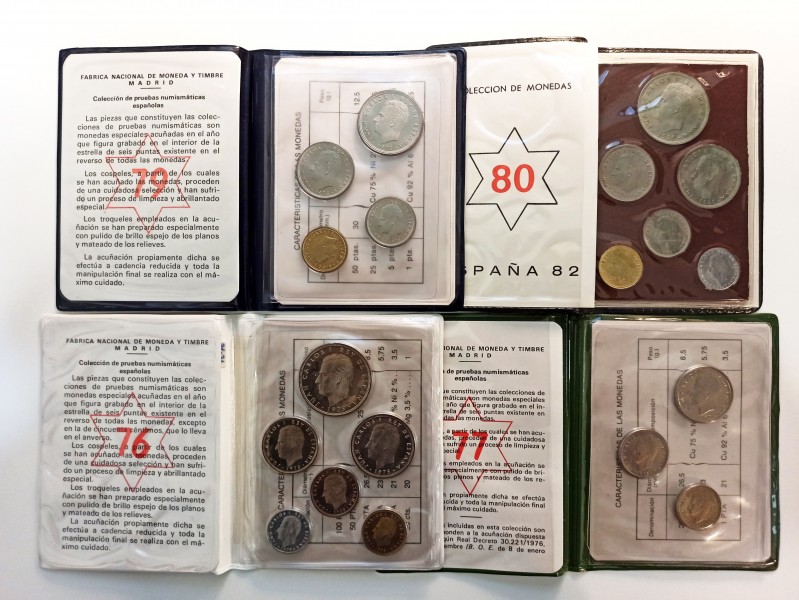 Lote de 4 carteras Juan Carlos I, 3 pruebas numismáticas de la FNMT años 1976,19...