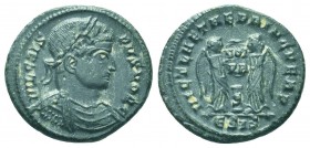 Crispus, Caesar, 316 - 326 AD. AE Follis

Condition: Very Fine

Weight: 3.20 gr
Diameter: 19 mm