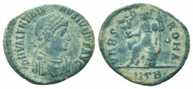 VALENTINIAN II AD. (375-392). Ae

Condition: Very Fine

Weight: 2.10 gr
Diameter: 18 mm