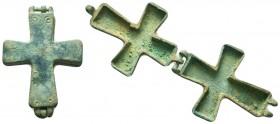 Byzantine Reliquary Cross - 7th - 12th Century.

Condition: Very Fine

Weight: 34.60 gr
Diameter: 60 mm