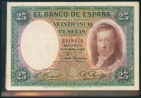 Conjunto de 32 billetes de 25 Pesetas emitidos el 25 de Abril de 1931, sin serie y en diversas calidades (Edifil 2017: 358). EBC/MBC.