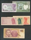 Conjunto de 43 billetes extranjeros emitidos en diversas fechas con y en calidades diversas. A EXAMINAR.