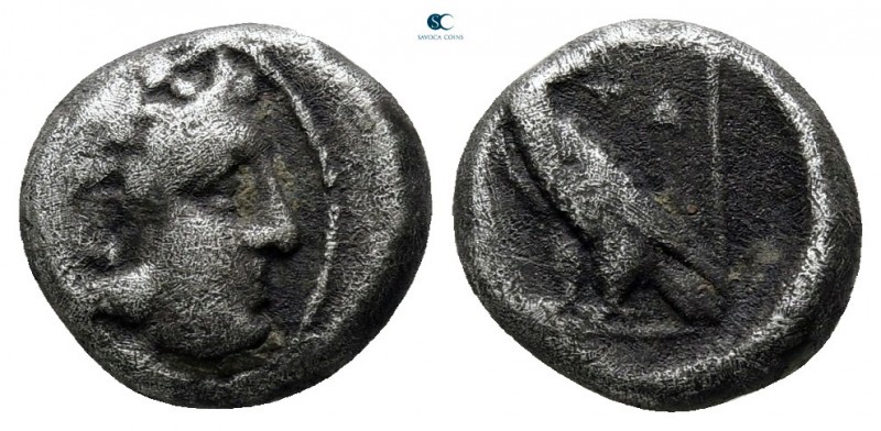 Kings of Macedon. Pella. Amyntas III 393-369 BC. 
Diobol AR

8 mm., 1,19 g.
...