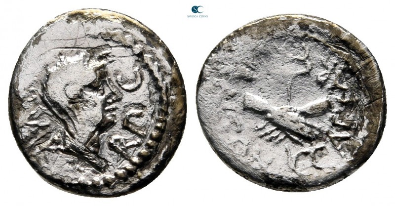Mark Antony and Octavian 43-30 BC. Military mint moving with M.Antony
Quinarius...