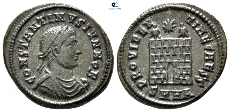 Constantinus II, as Caesar AD 317-337. Heraclea
Follis Æ

19 mm., 3,07 g.

...