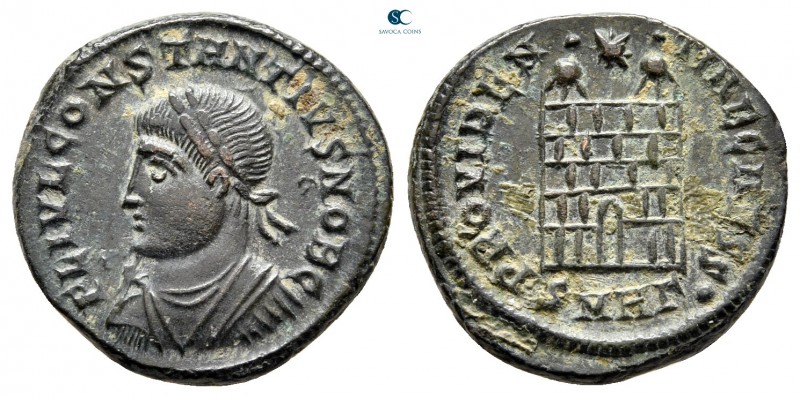 Constantius II, as Caesar AD 324-337. Heraclea
Follis Æ

17 mm., 3,87 g.

...