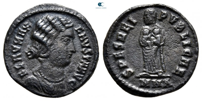 Fausta AD 324-326. Nicomedia
Follis Æ

17 mm., 2,75 g.



very fine