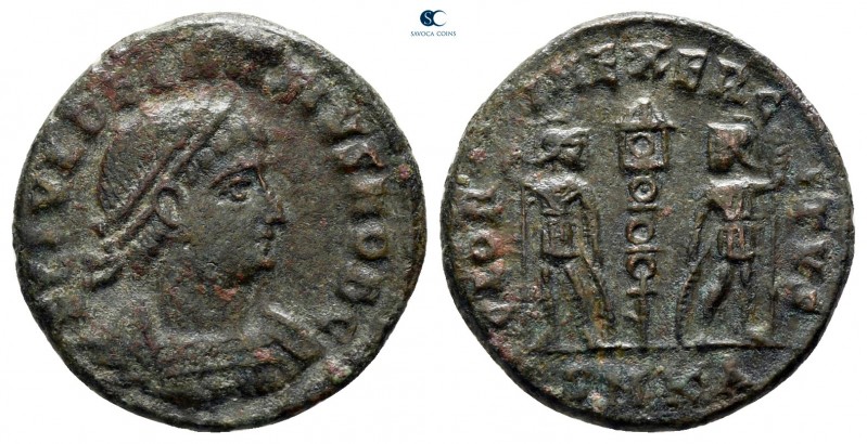 Delmatius, as Caesar AD 335-337. Cyzicus
Follis Æ

16 mm., 1,79 g.



ver...