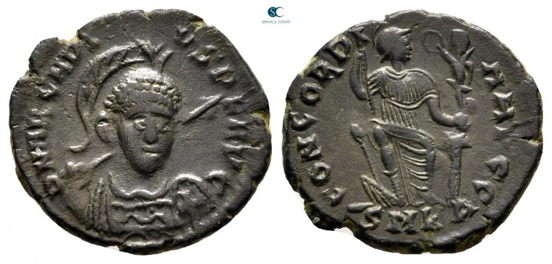 Arcadius AD 383-408. Cyzicus
Follis Æ

17 mm., 2,31 g.



very fine