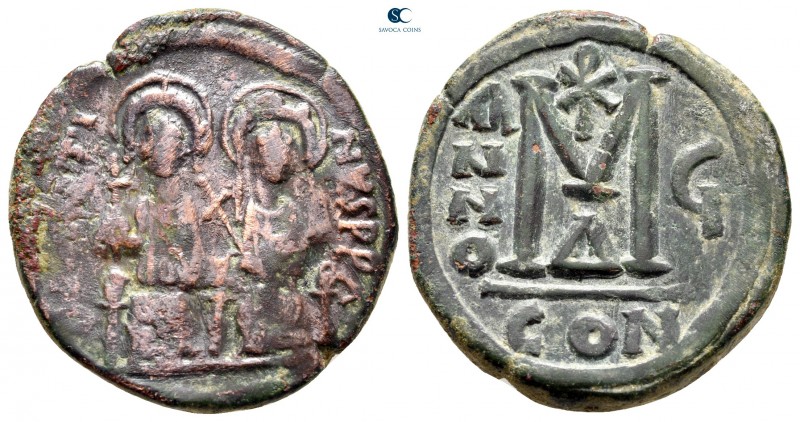 Justin II and Sophia AD 565-578. Constantinople
Follis Æ

30 mm., 14,01 g.
...