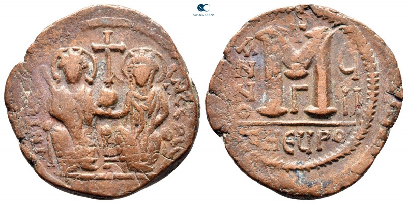 Justin II and Sophia AD 565-578. Theoupolis (Antioch)
Follis Æ

30 mm., 12,68...