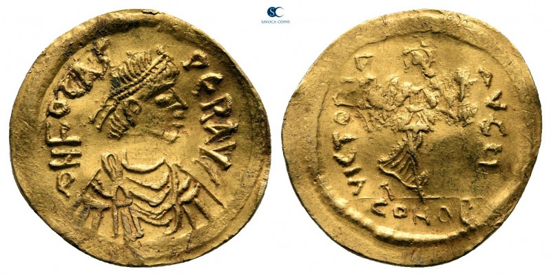 Phocas AD 602-610. Constantinople
Semissis AV

18 mm., 2,13 g.



nearly ...
