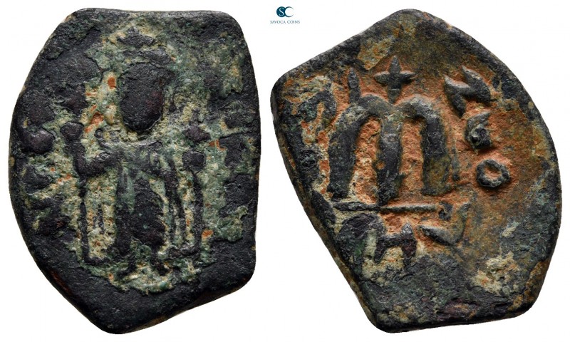 Umayyad Caliphate circa AD 650-670. Uncertain mint
Fals Æ

25 mm., 5,46 g.
...