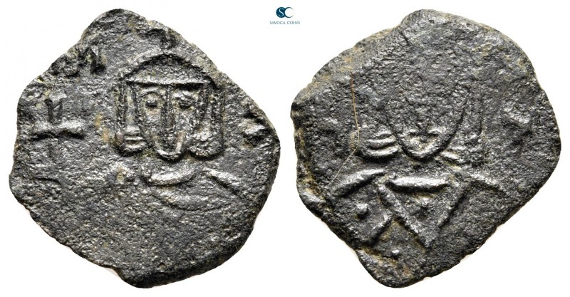 Leo V, the Armenian AD 813-820. Syracuse
Follis Æ

17 mm., 3,54 g.



nea...