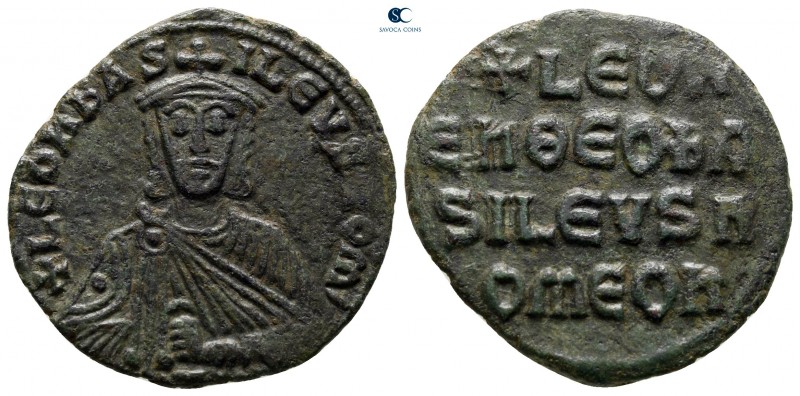 Leo VI the Wise AD 886-912. Constantinople
Follis Æ

24 mm., 5,32 g.



v...