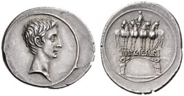 Octavian, 29-27 BC. Denarius (Silver, 21mm, 3.82 g 3), Brundisium or Rome. Bare head of Octavian to right. Rev. Arch with Octavian standing facing in ...