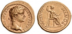 Tiberius, 14-37. Aureus (Gold, 19mm, 7.76 g 8), Lugdunum, late 20s - early 30s. TI CAESAR DIVI AVG F AVGVSTVS Laureate head of Tiberius to right. Rev....