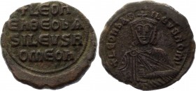 Ancient World Byzantine AE Follis Constantinople Leo VI 886 - 1112 A.D.
6.95g; Facing bust of Leo VI r. Rev. + LEOh / Eh QEO bA/SILEVS R/OME in 4 lin...