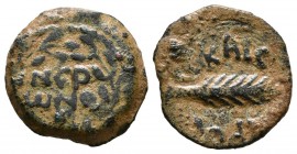 JUDAEA, Porcius Festus (acuñada en nombre de Nerón). Prutah. (Ae. 2,94g/16mm). 58-59 d.C. Jerusalén. (Meshorer TJC 345; RPC 4972). MBC.
